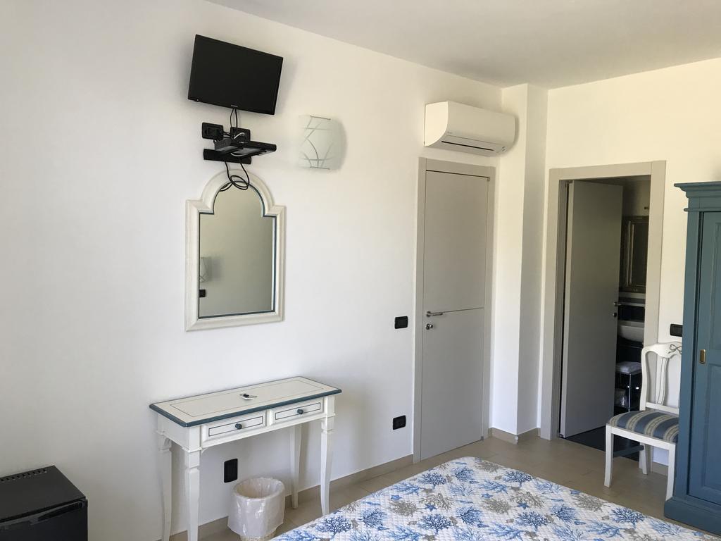 Sandra Villa Rooms Корнилья Экстерьер фото